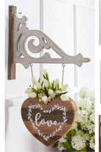 Load image into Gallery viewer, Barn Wood Heart Planter Arrow Hanging
